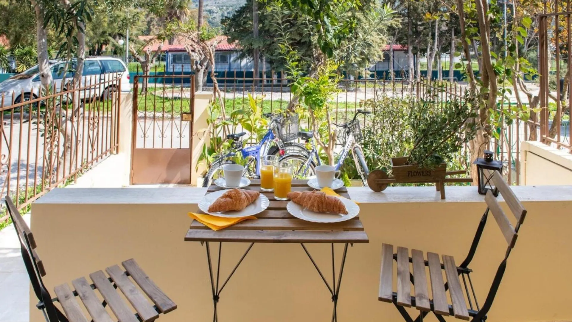 Дом отдыха Entheos City Center Kefalonia Аргостолион